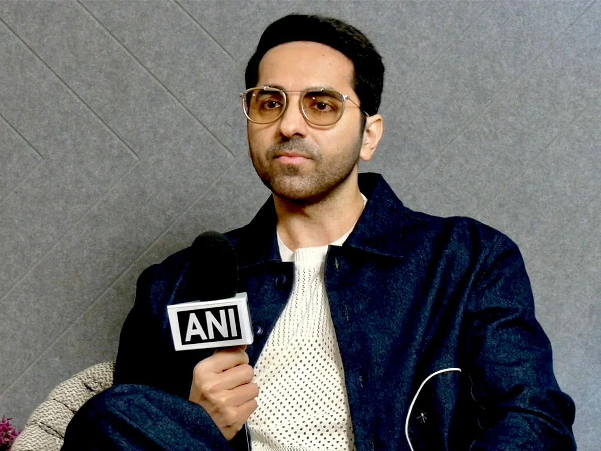 'Thamma' Başarısında Ayushmann Khurrana, Bir Sonraki Film için Heyecanı Sooraj Barjatya ile Paylaşıyor