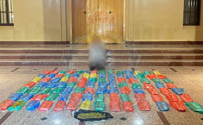 Umman: Yolcu Otobüsünde 24 Kg'dan Fazla Uyuşturucu Taşımaya Çalışan Adam Tutuklandı