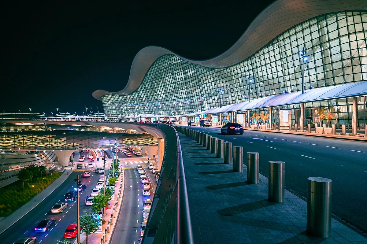 Yas Adası'ndan Zayed Havaalanı'na 20 Dakikada: Abu Dabi'nin Yeni Hat 4 Tramvayı Tanıtıldı