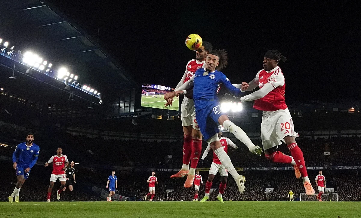 10 Kişilik Chelsea'nin Elinde Bulunan Arsenal, Liverpool Kederli Koşuyu Durdurdu
