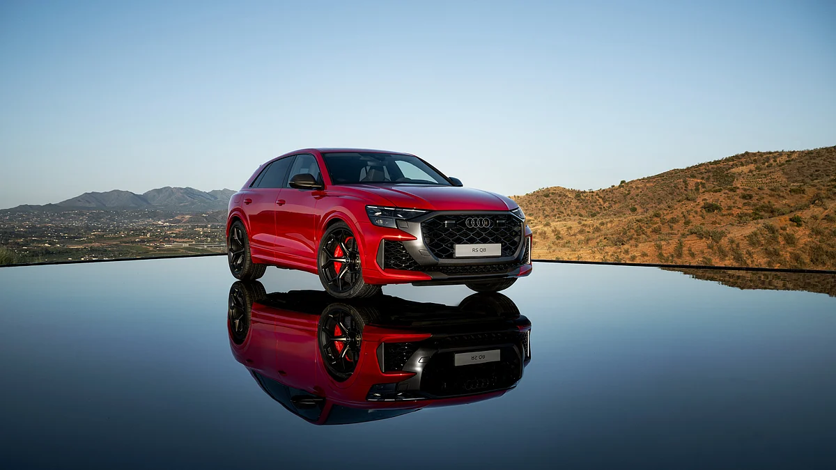 2025 Audi Rs Q8 Performansı Ağır Fiyat Etiketine Değer mi?