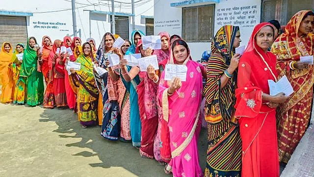 Bihar Seçimlerinin İlk Aşaması, Son 30 Yılda ‘En Yüksek’ Katılımı Kaydetti