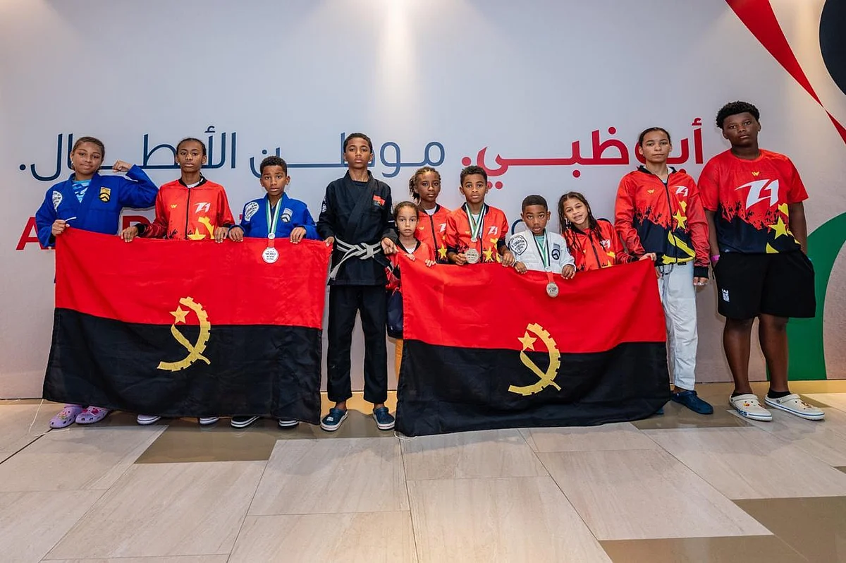 Abu Dabi: Bir Angola Ailesinden On Bir Çocuk Jiu-Jitsu Şampiyonasında Parlıyor