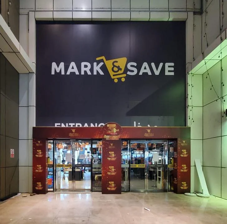 Abu Dabi'deki Gıda Güvenliği Otoritesi Cosmo Center Ticaret Mağazasını Kapattı