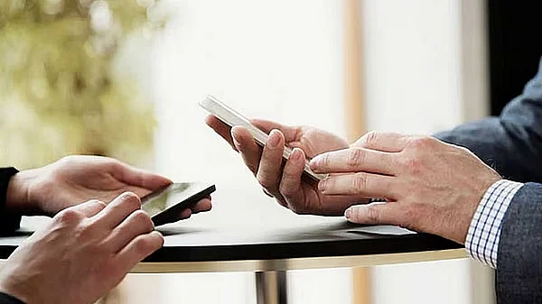 BAE: Du, Kurban Bayramı Öncesinde Ücretsiz 54 Gb Veri Duyurdu