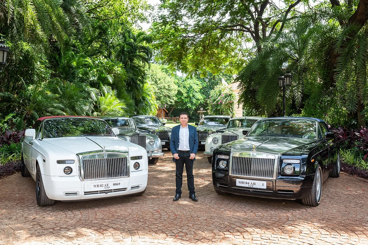BAE: Hindistan'ın Milyarder 'Rolls-Royce Adamı' Neden Hayaletlerini Dubai'ye Getiriyor