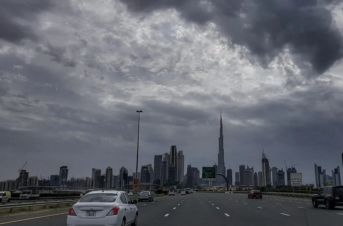 BAE'de Yarın Hava Durumu: Bulutlu Hava Bekleniyor, Dubai'de En Düşük Sıcaklık 23 ° C