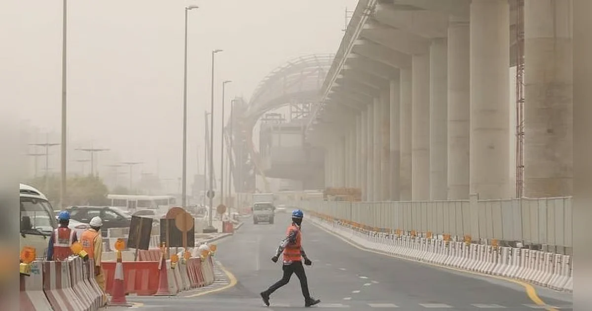 BAE'de Yarın Hava Durumu: Tozlu Koşullar; Sharjah'da Sıcaklıklar 19ºc'ye Düşecek