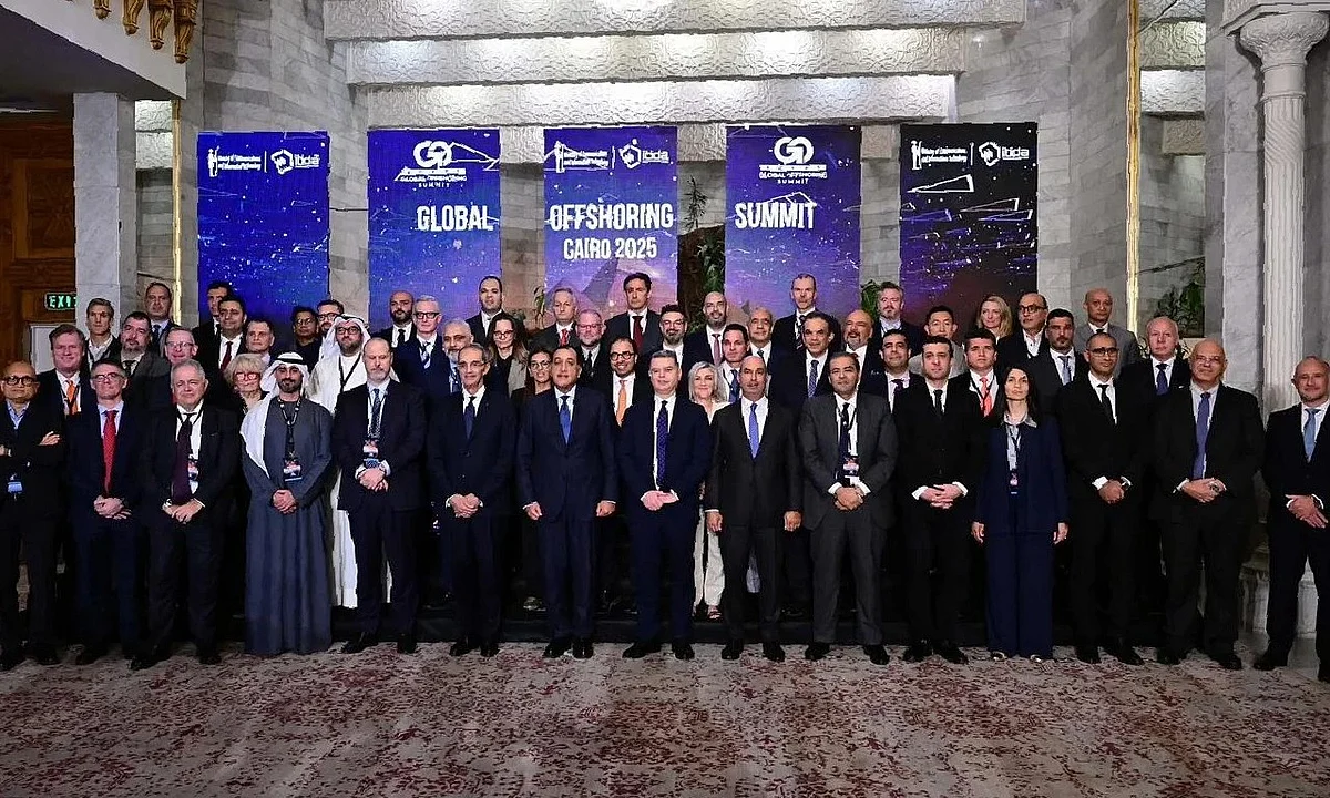 Başbakan, Mısır'ın Offshore Endüstrisi için Büyük Bir İtici Güç olarak 55 Anlaşmanın İmzalanmasını Denetledi