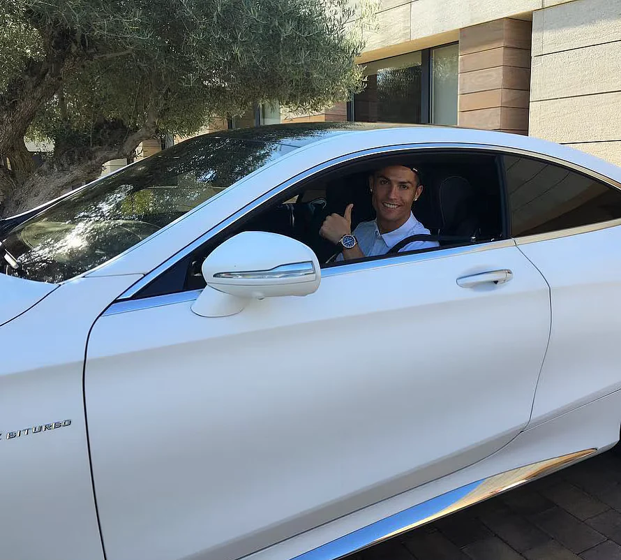 Bugattis'ten Bentleys'e Cristiano Ronaldo, Arabalarının Sayısını Kaybettiğini Söylüyor: 'Belki 40 veya 41'