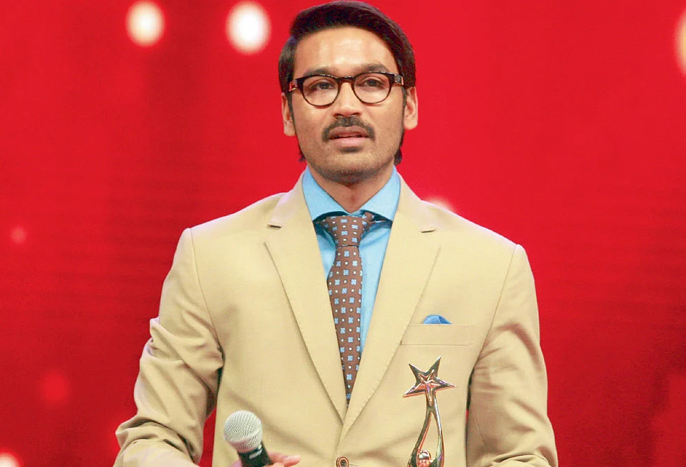 Dhanush 'Predator: Badlands'ı Övüyor, Buna "Og Predator" Hayranlarına Bir Övgü Diyor