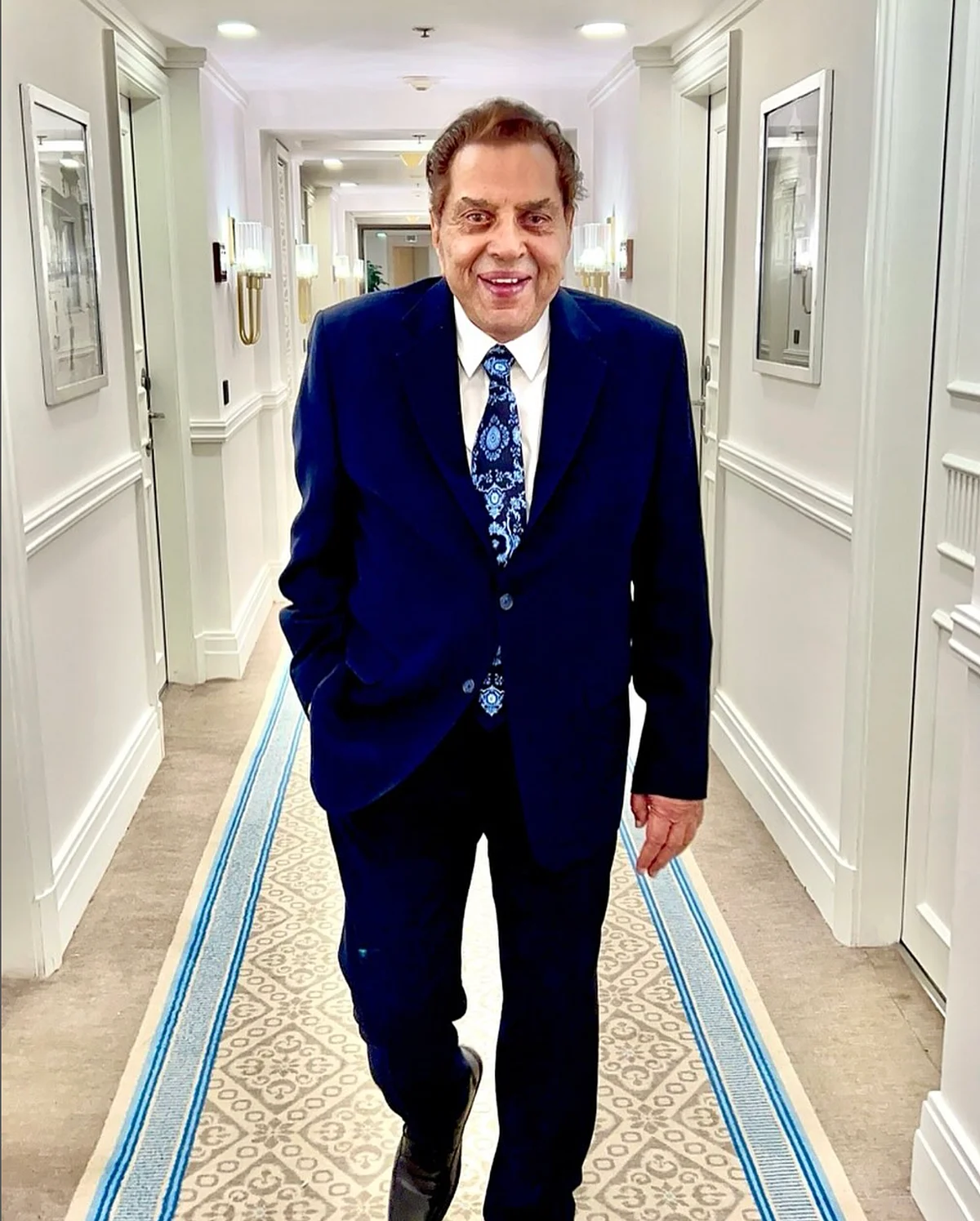 Dharmendra 89yaşında Vefat Etti: Aktörün Son İnstagram Gönderisine Göz Atın