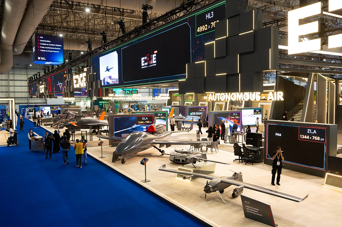 Dubai Airshow 2025: 2. Gün Başlarken Daha Fazla Uçan Ekran, Uzay Teknolojisi Güncellemesi Bekleniyor