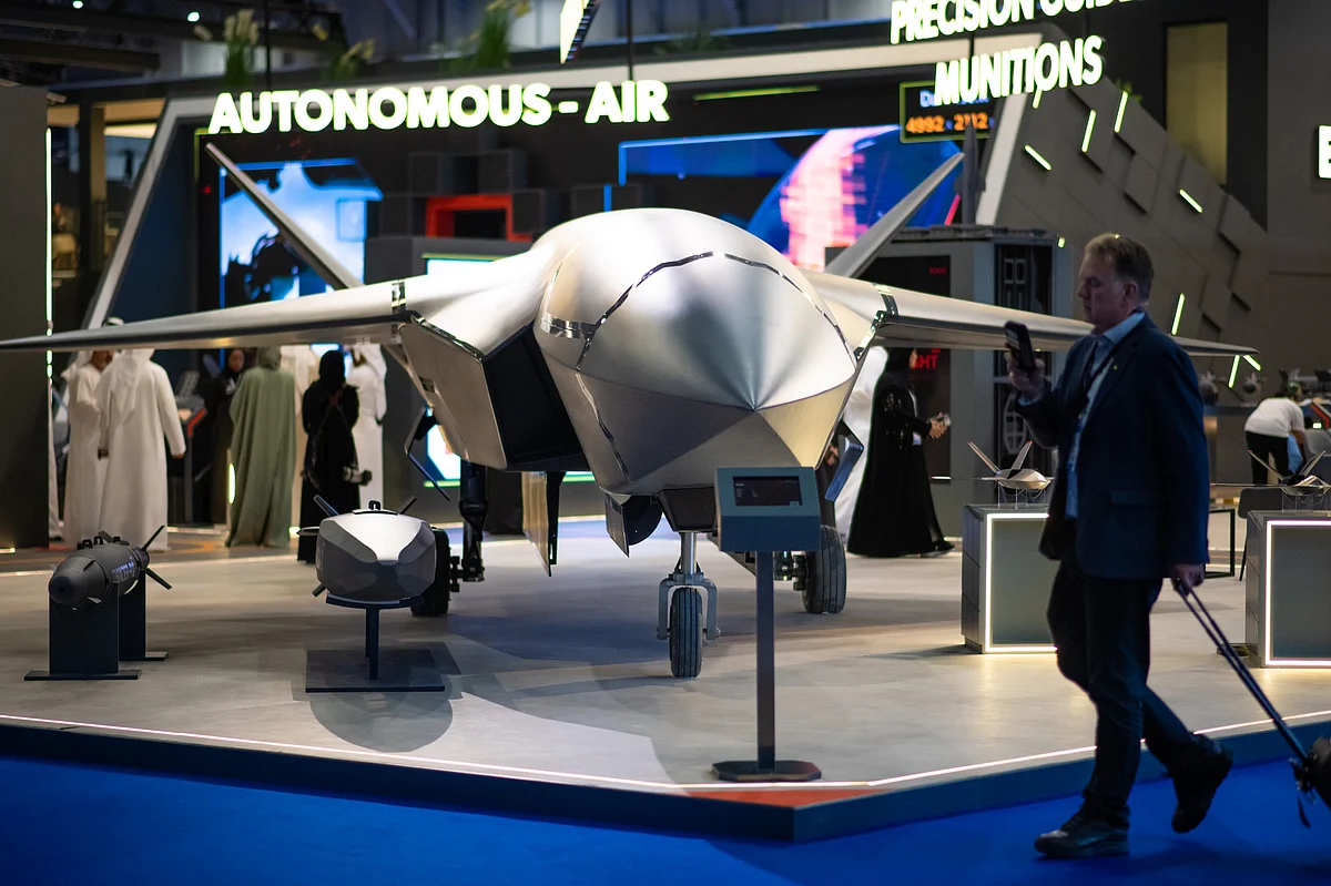 Dubai Airshow 2025: Drone Gösterisi, Hava Performansları, 2. Gün için Mağazada Ücretsiz İçecekler