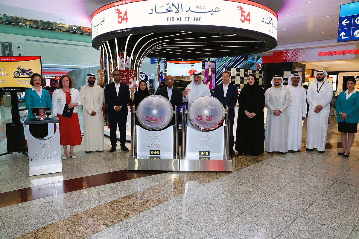 Dubai Duty Free Çekilişi: Hintli Adam 15 Yıllığına Girdikten Sonra 1 Milyon Dolar Kazandı