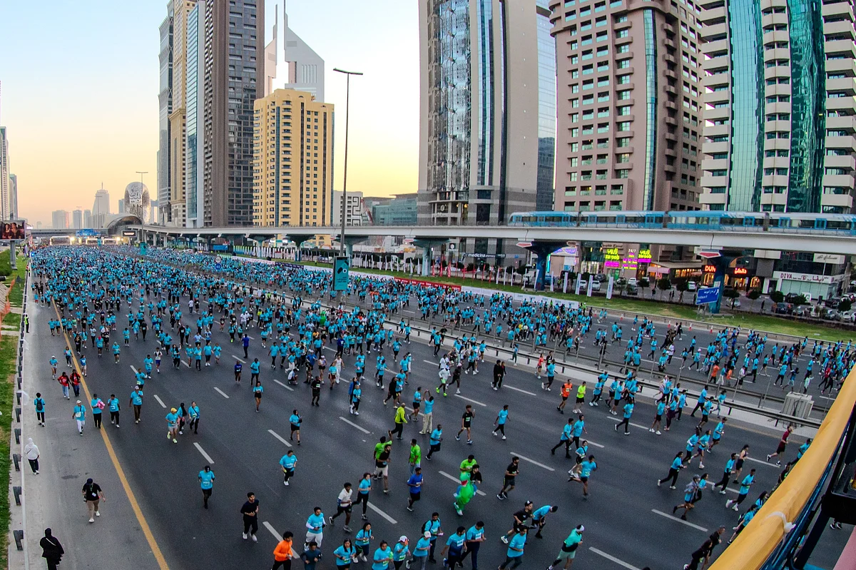 Dubai Koşusu 2025: Etkinlik Sona Yaklaşırken Erken Katılımcılar Rotayı Bitiriyor