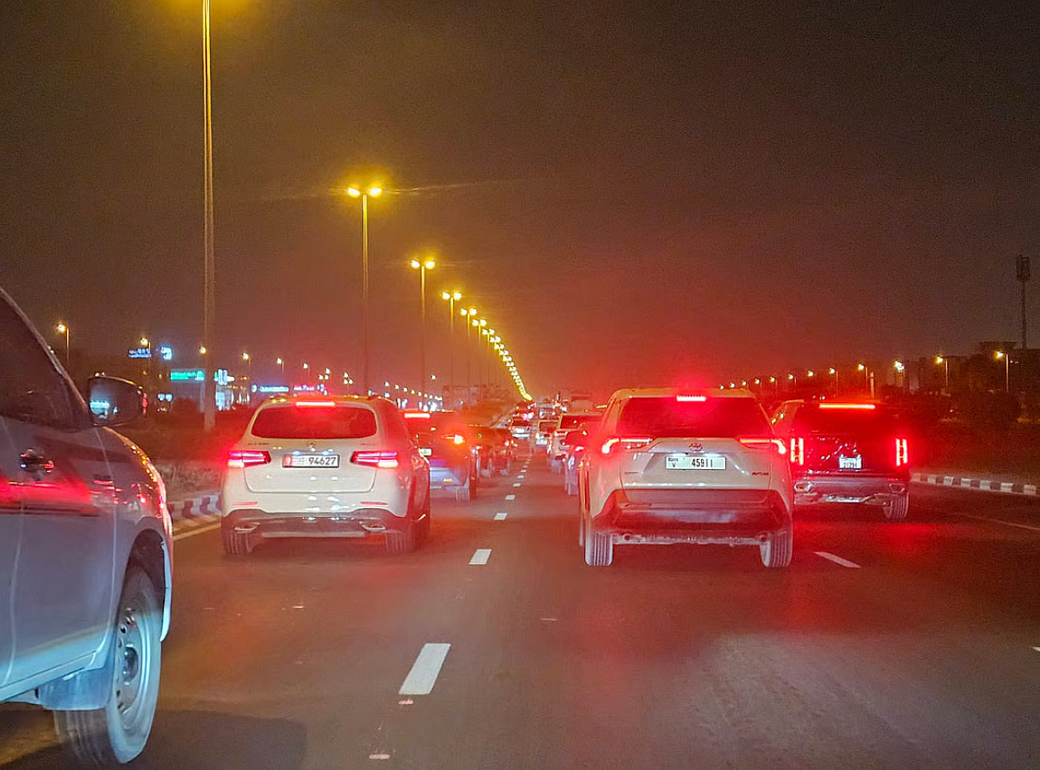 Dubai Rta, Dxb Yakınlarındaki Havaalanı Yolunda Geçici Olarak Kapandığını Duyurdu