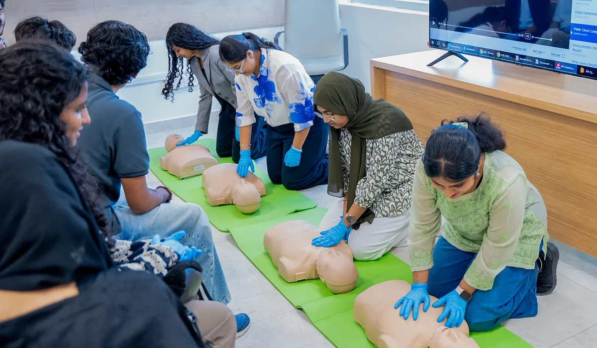 Dubai: Staj, Bu Gence Aşı İzleme Uygulaması Oluşturması için Nasıl İlham Verdi?