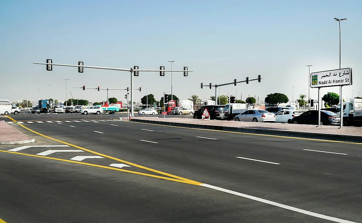 Dubai: Yeni Katı Hatlı Yol işaretleri Günlük Yolcuları Şaşırtıyor, Para Cezalarına Yol Açıyor