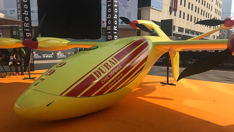 Dubai Yetkililerinin Yangın Olaylarını Araştırmasına ve Güvenliği Artırmasına Yardımcı Olacak Dronlar