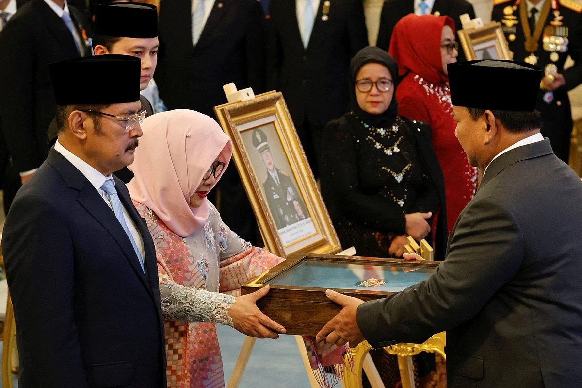 Endonezya, Merhum Diktatör Suharto'ya Ulusal Kahraman Statüsü Verdi