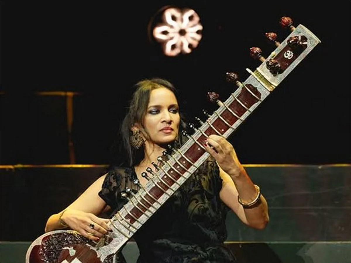 Grammy 2026: Priyanka Chopra, Anoushka Shankar'ı iki Adaylığı için Övüyor