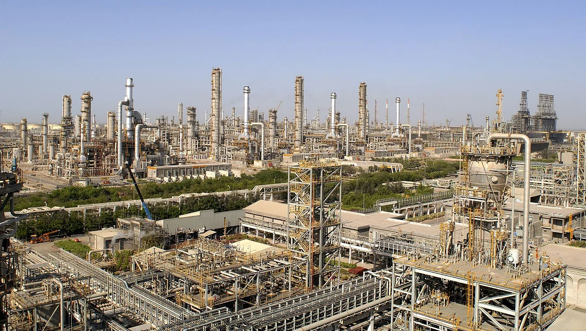 Hindistan'ın Güveni, Rus Petrol ithalatını Rafineri İhracatına Durdurdu