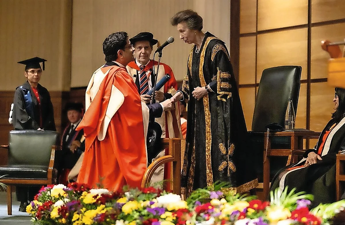 İngiltere Akademik Onuru: Kumar Mangalam Birla, Londra Üniversitesi tarafından Bilim Doktoru Ödülüne Layık Görüldü