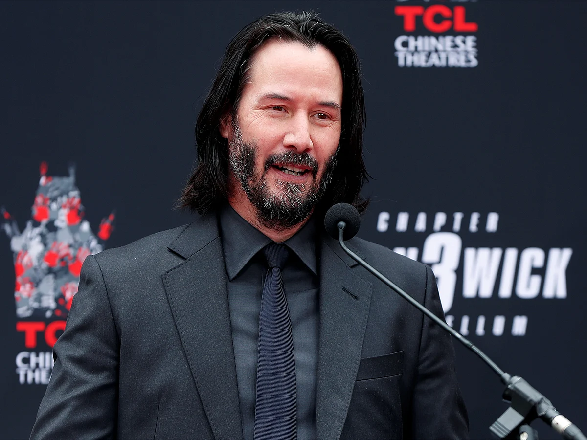 Keanu Reeves'in Eski Filmlerini Tekrar Ziyaret Etmemesi için Şaşırtıcı Bir Nedeni Var