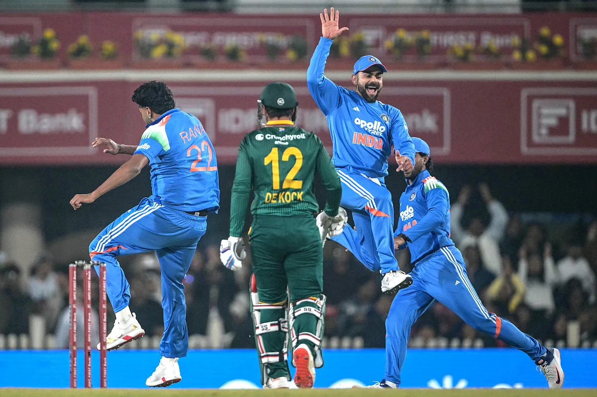 Kohli, Hindistan'ın Güney Afrika'yı 17 Ranchi Geriliminde Koşarken Yüzyılı Geride Bıraktı