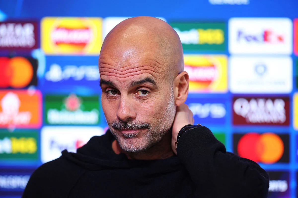 Man City'nin Guardiola'sı Kameramanla Yüzleştiği için Özür Diledi