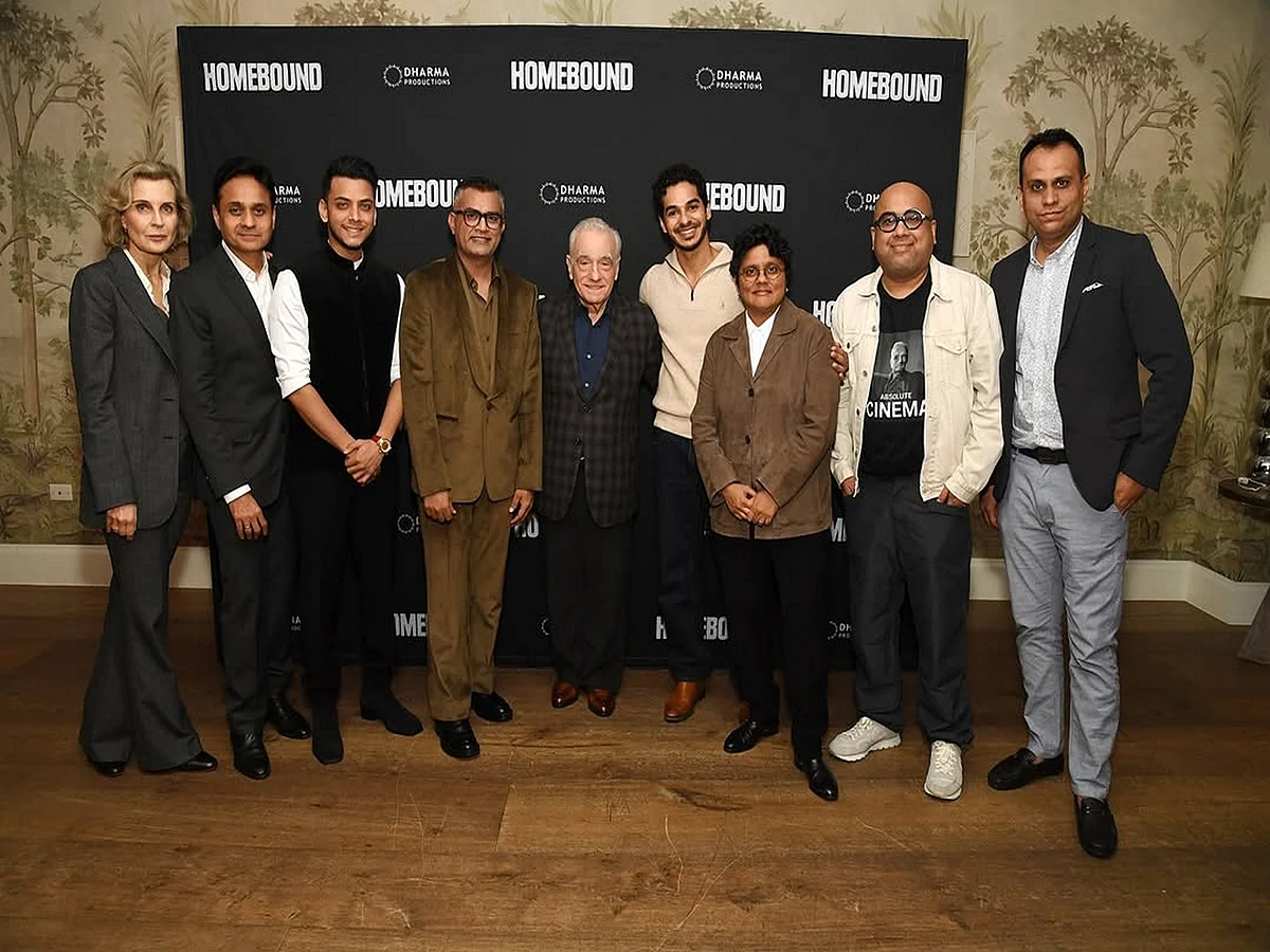 Martin Scorsese, Neeraj Ghaywan'ın 'Homebound'una Ev Sahipliği Yaparken Ayın Üzerinde Karan Johar