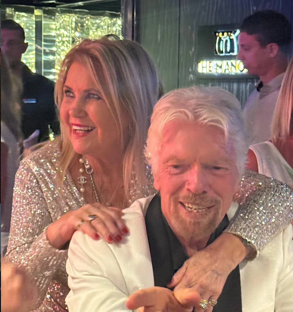 'My World, My Rock': Milyarder Richard Branson, Karısının Ölümünün Yasını Yürekten Tutuyor