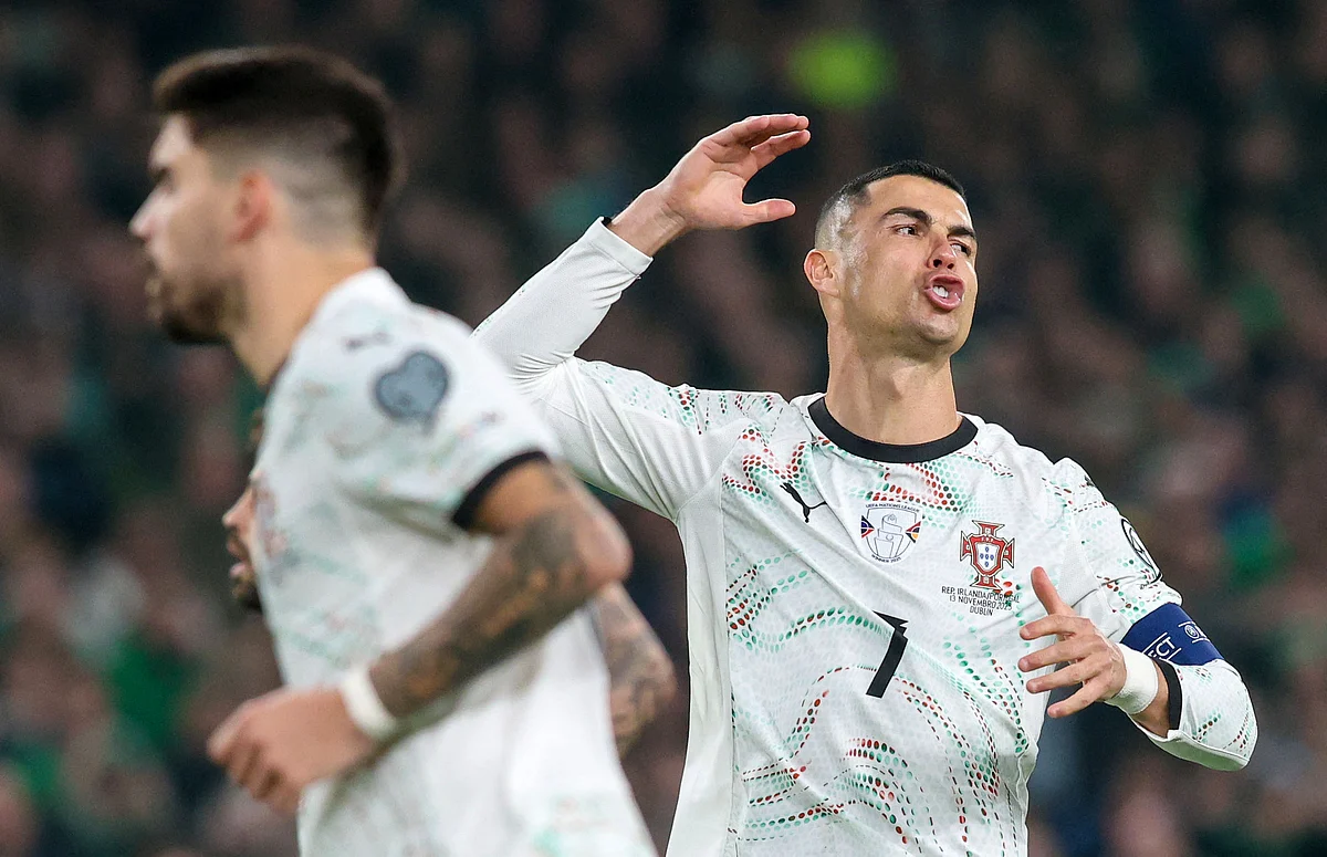 Ronaldo, İrlanda'nın Dünya Kupası Elemelerinde Portekiz'i Sersemletmesiyle ilk Uluslararası Kırmızı Kartı Aldı
