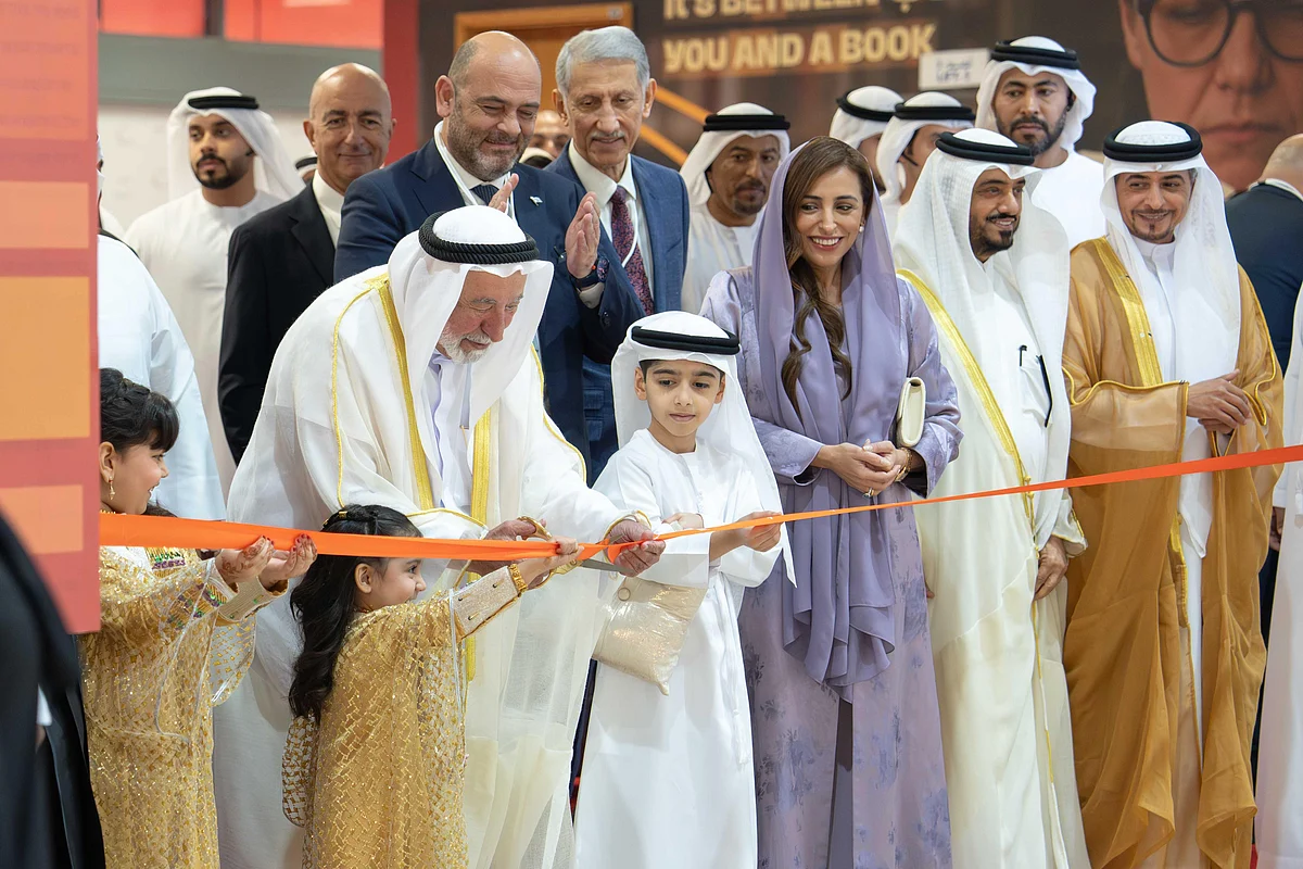 Sharjah Hükümdarı Kitap Fuarında Arapça Ansiklopedi Unvanını Açıkladı; Birinci Aşama Tamamlandı Diyor