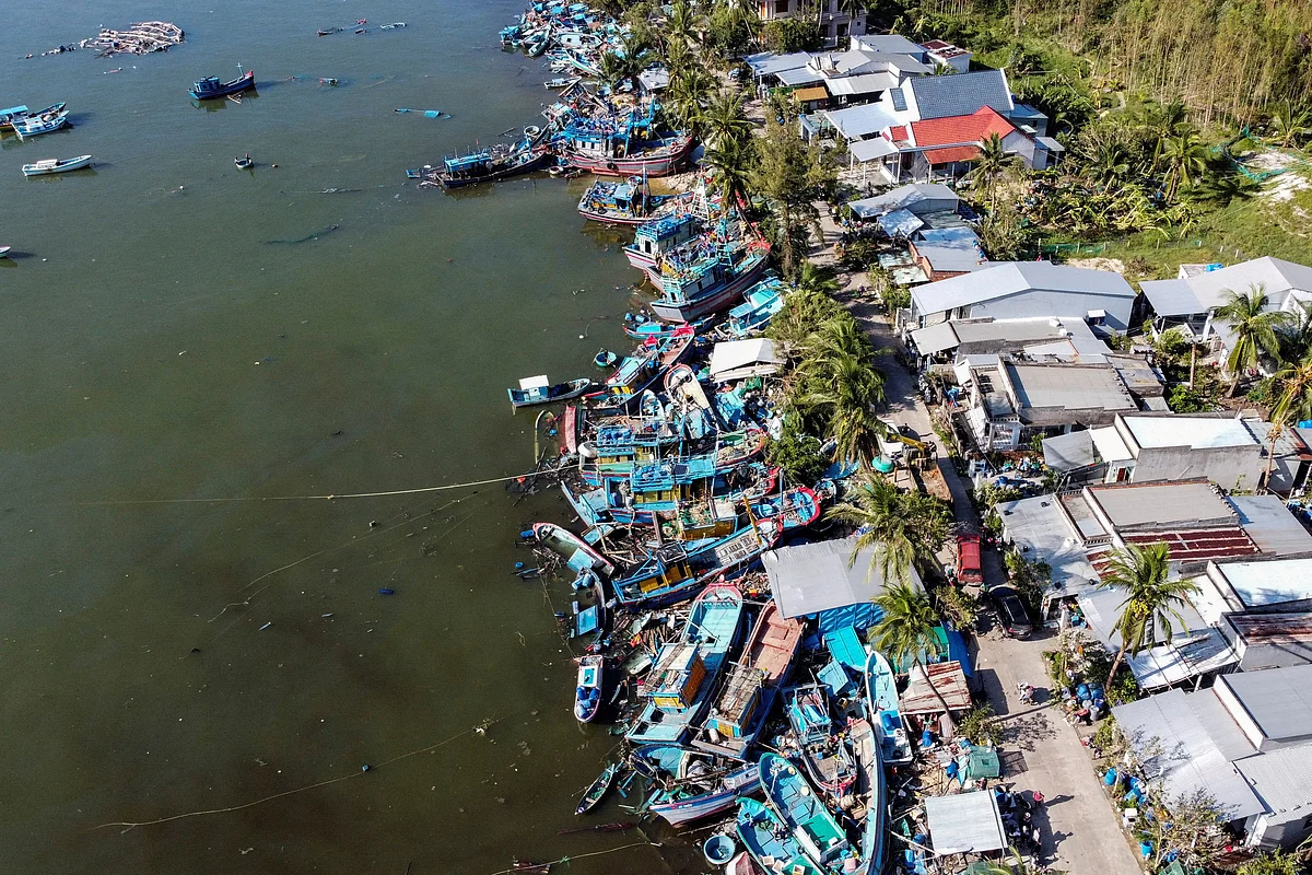 Vietnam'da Şiddetli Yağmur ve Heyelan Nedeniyle Sel Baskınlarında 90 Ölü, 12 Kayıp