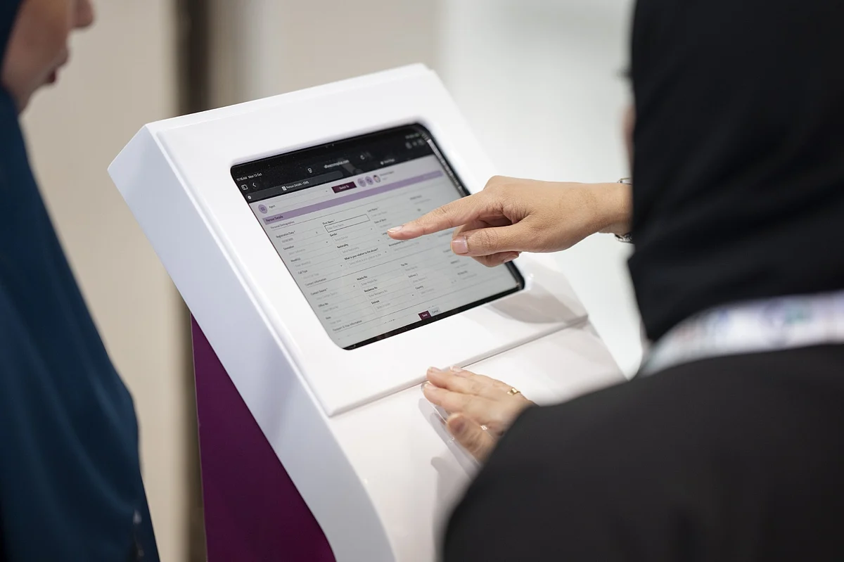 Yeni Dubai Yapay Zeka Platformu, İstismara Maruz Kalan Kadınlara Güvenli ve Özel Destek Sağlıyor
