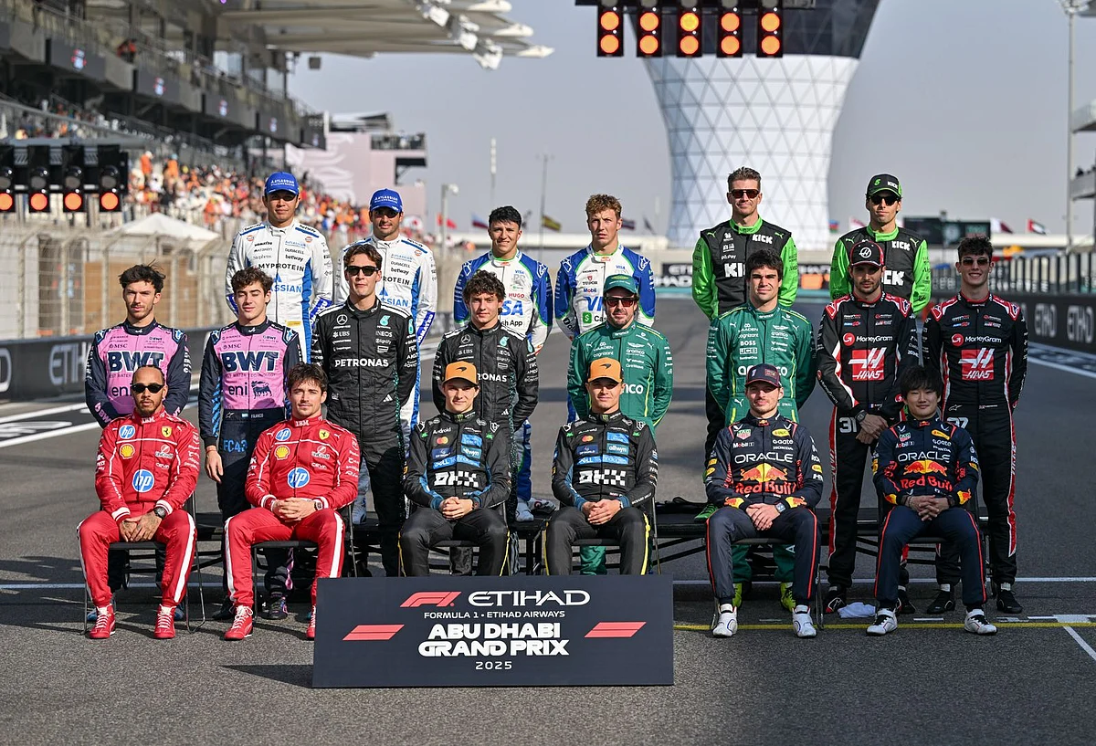 Abu Dabi Grand Prix'si: F1 Şampiyonluğu Yarışmacıları Eldivenler Çıkmadan El Sıkıştı