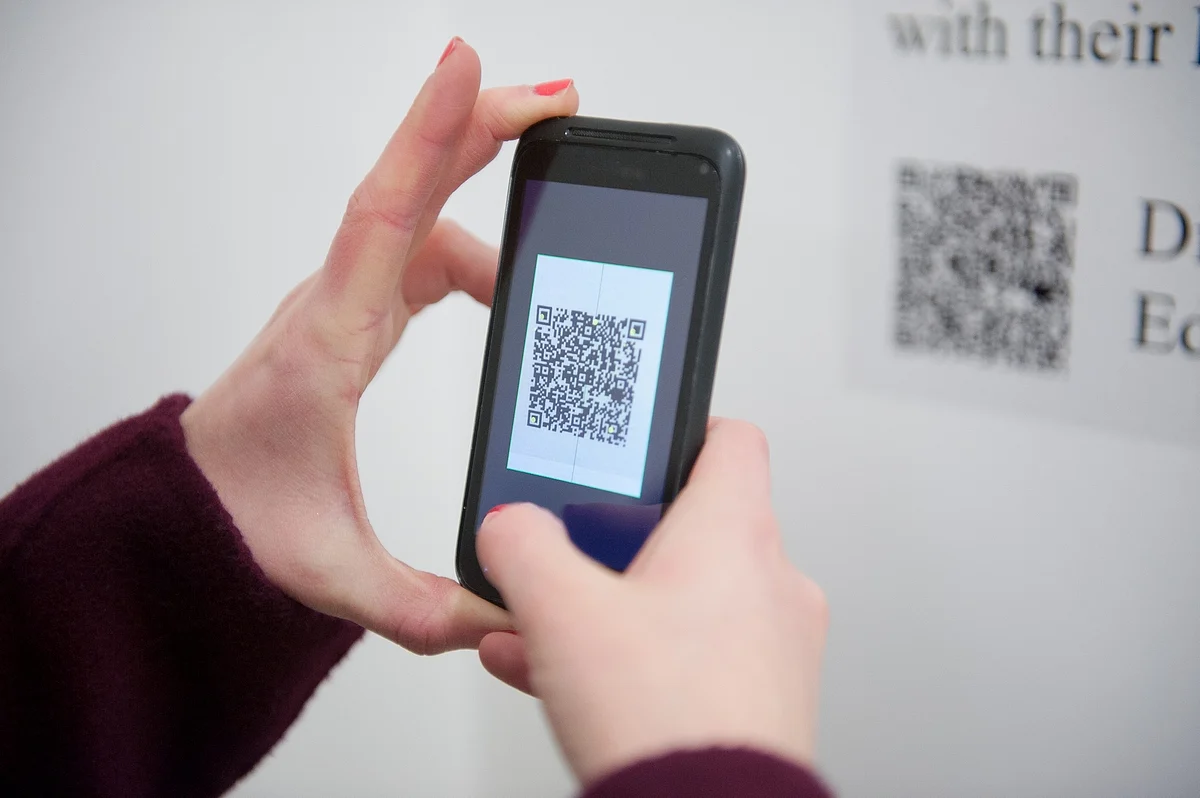 Hack, Dolandırıcılık Yol Açabilir Abu Dabi Polis Sahte Qr Kodları Uyar