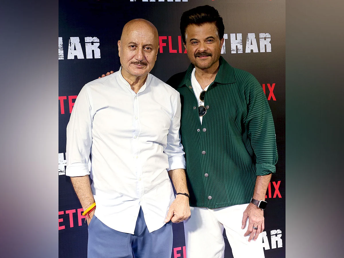 Anupam Kher Doğum Gününde 'En iyi Sunucu' Anıl Kapoor'u diler