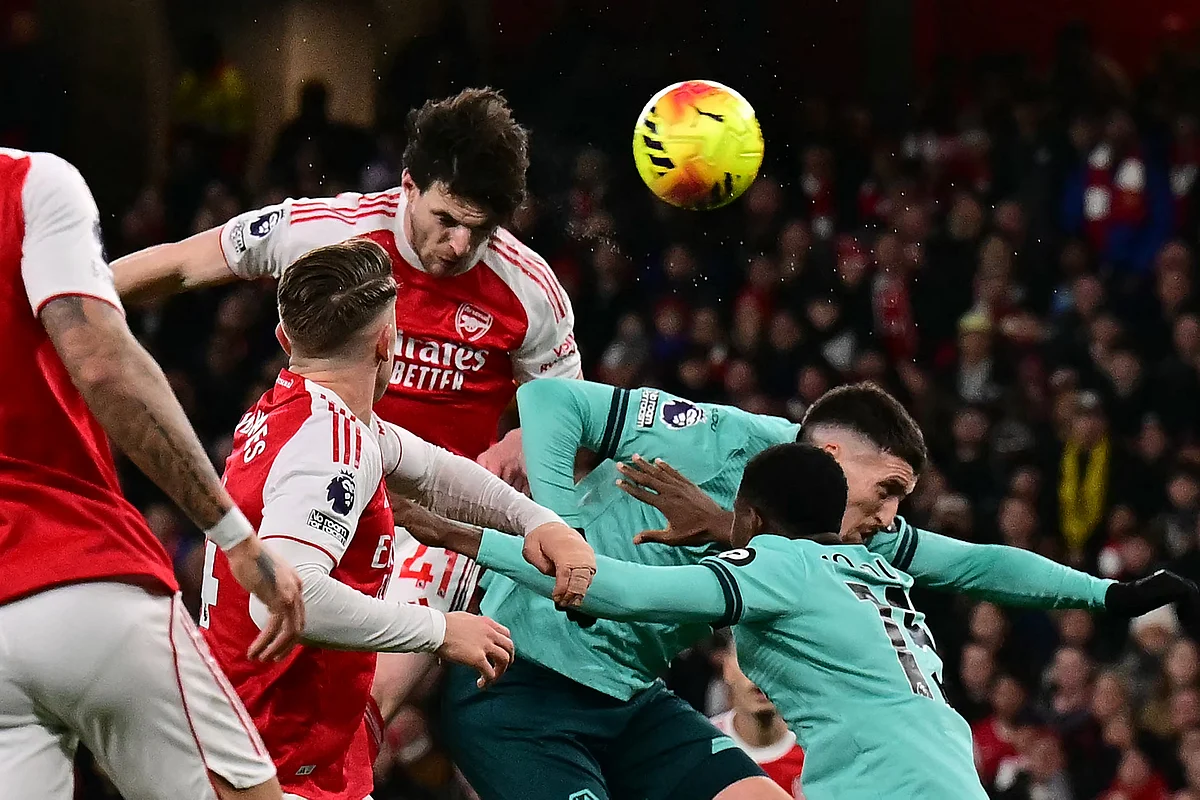 Arteta, Arsenal'in Kurtları Yenmesine Rağmen Savunmayı Geliştirmesi Gerektiğini Söylüyor