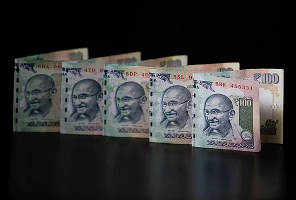 BAE'de Nrı'lar: Rupinin Dirheme Karşı 24,5'i Geçmesi Havalede Artışa Neden Oluyor