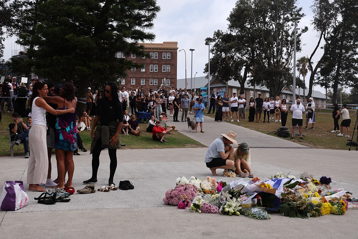 Bondi Beach Toplu Çekim: Baba-Oğul Silahlı Adamlar Hakkında Bildiklerimiz