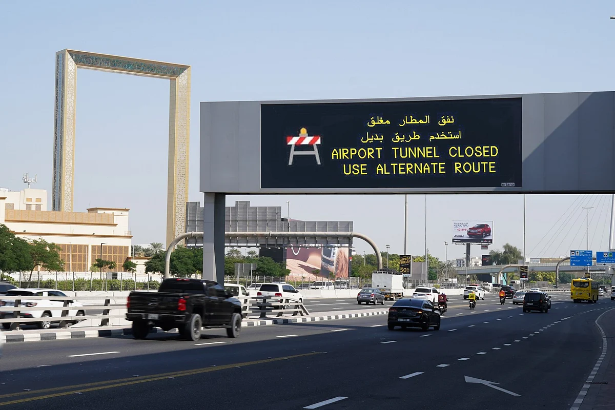 Dubai, Akıllı Yol Mesajı İşaretleriyle Seyahat Sürelerini %20'ye Kadar Kısaltıyor