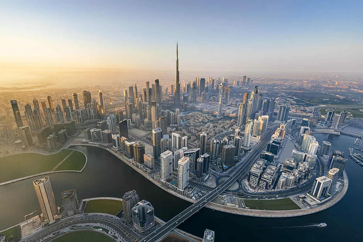 Dubai, BAE'nin Petrol Dışı Ekonomisi Genişledikçe iş Canlanmasına Öncülük Ediyor