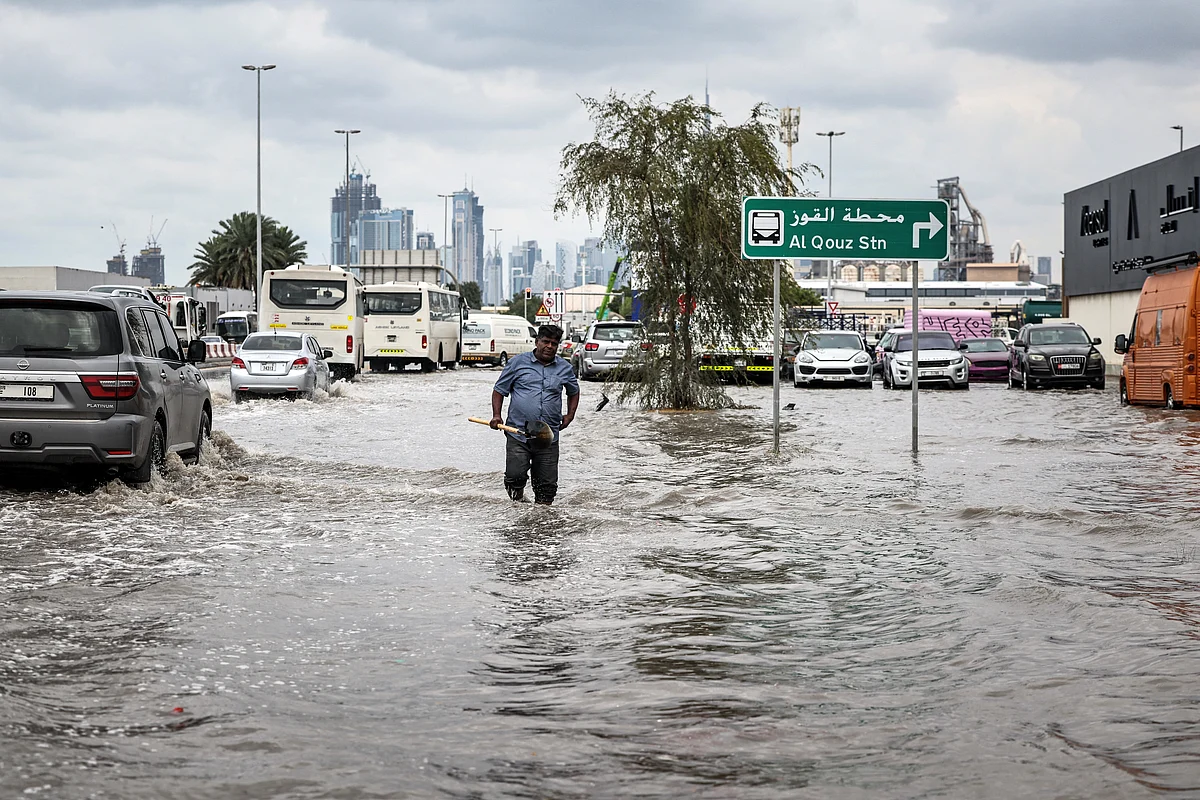 Dubai Belediyesi, Aralık Ayındaki Şiddetli Yağışlar Sırasında 2000'den Fazla Çağrı Yaptı