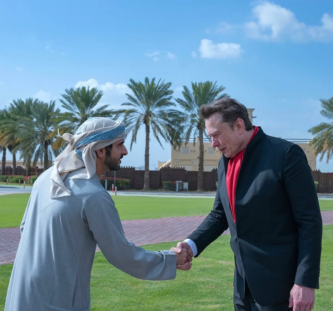 Dubai: Şeyh Hamdan, Elon Musk'u Şehirde Gezintiye Çıkarıyor