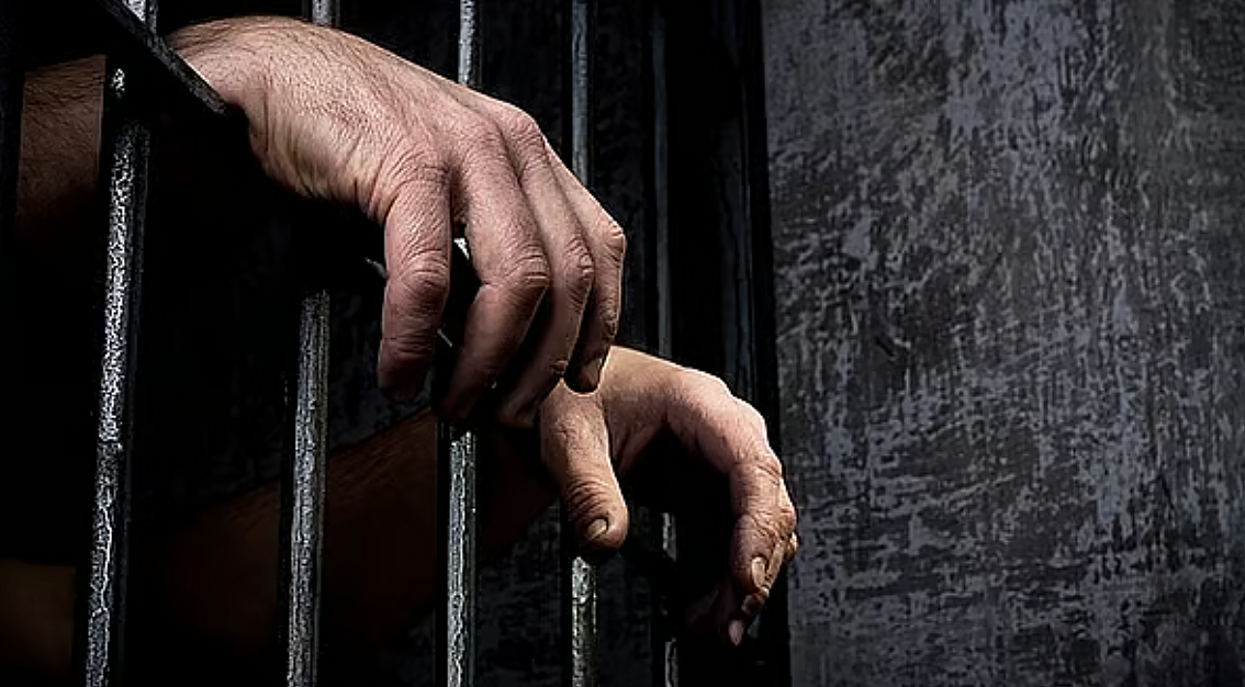 Polis Alıcı Kılığına Sonra Ömür Boyu Hapse Mahkum Edildi Dubai: Uyuşturucu Satıcısı, Suçüstü Yakalamak-