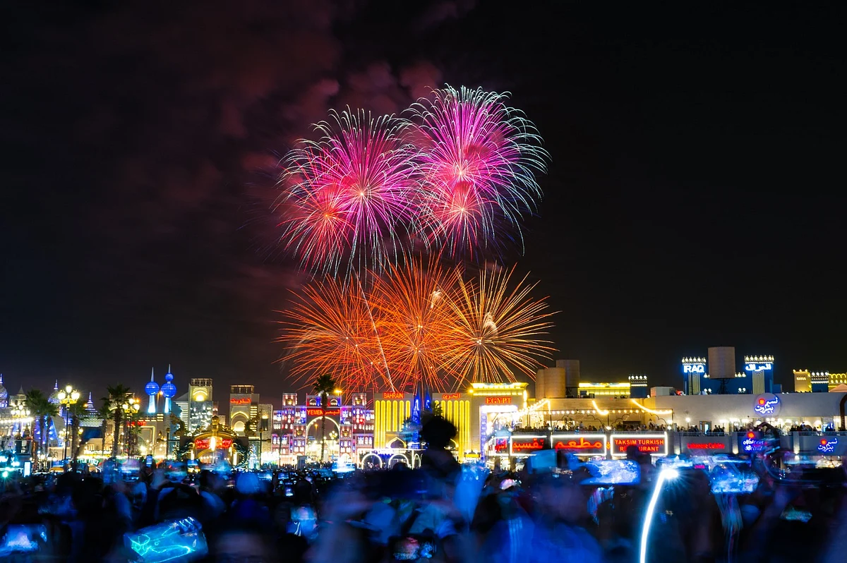 Dubai'de NYE 2026: Otopark, Ücretsiz Servis Otobüsleri; Bilmeniz Gerekenler