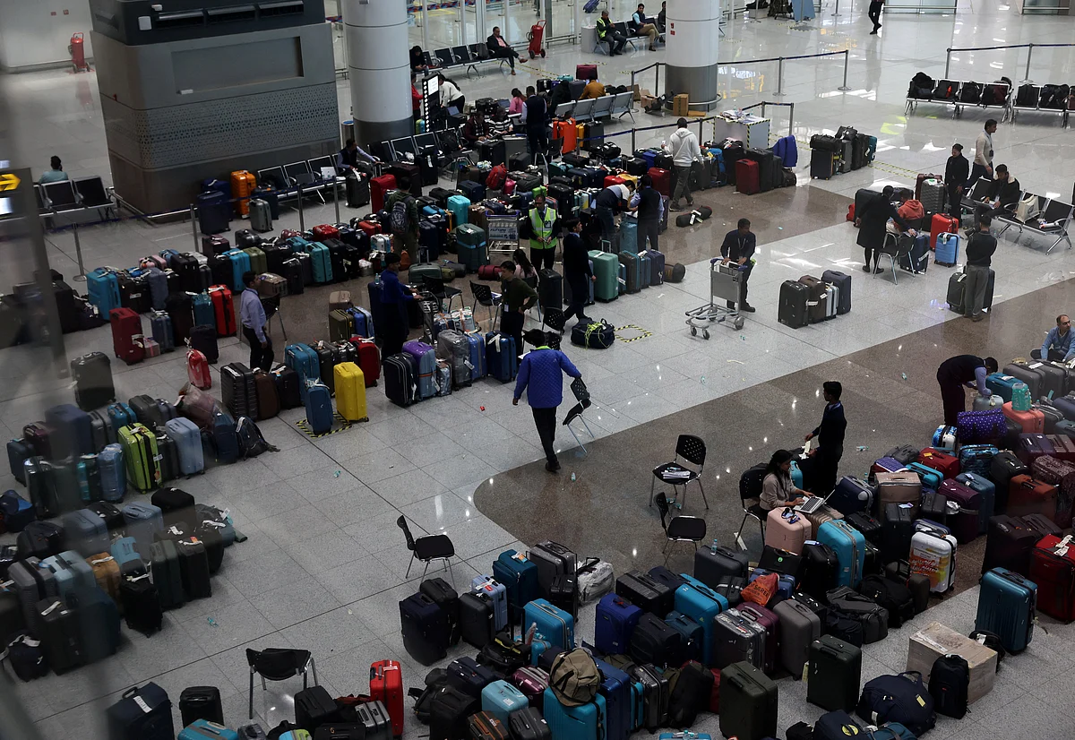 Hindistan, Indigo'ya Toplu İptallerden Sonra Uçuşların %10'unu %5'ten Düşürmesini Emretti%